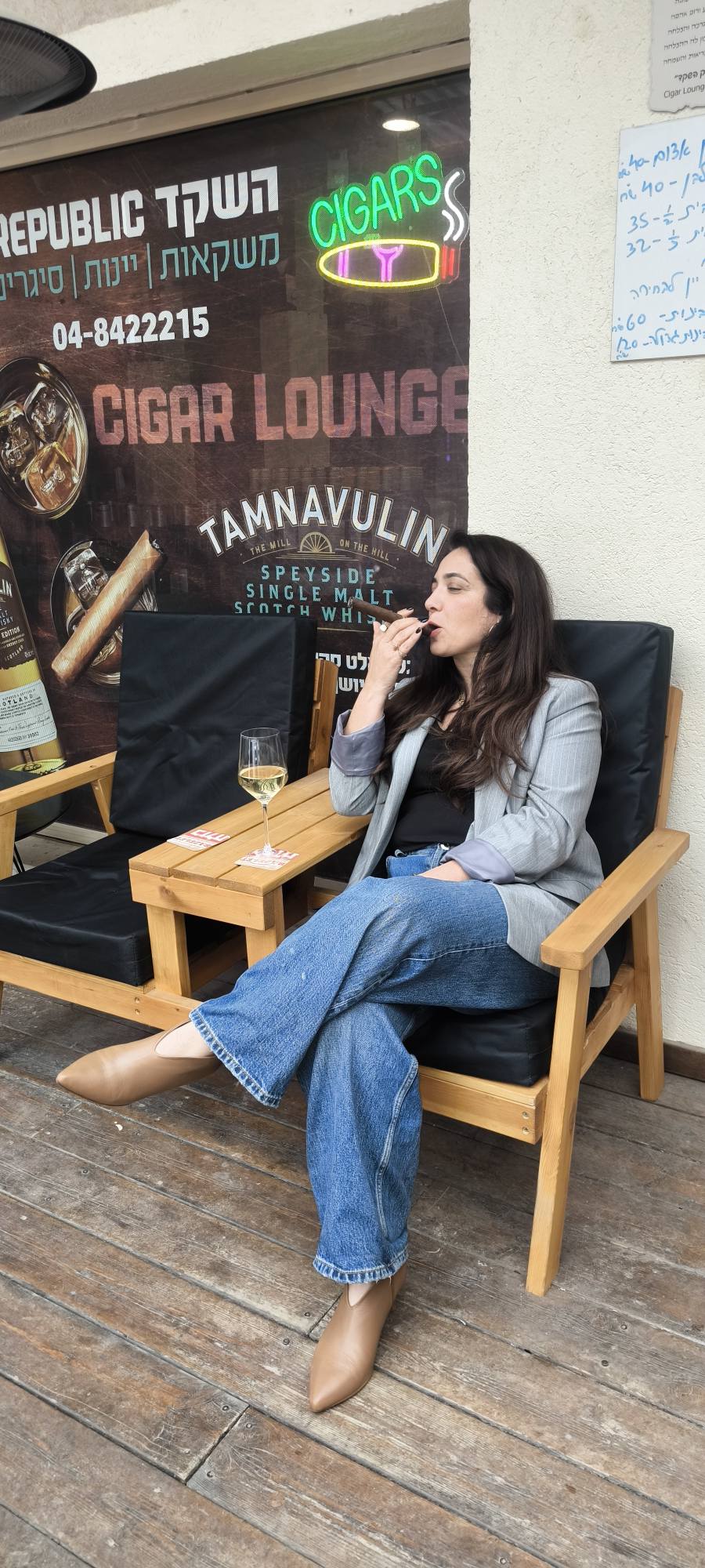 ריפבליק השקד חנות יינות בירות ומשקאות חריפים3